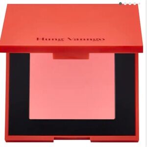 HUNG VANNGO BEAUTY
Very Beautiful Matte Velvet Blush